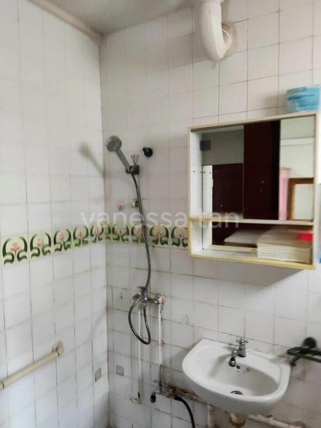 Room (HDB) for Rent in  728 Jurong West Avenue 5 - Image 4